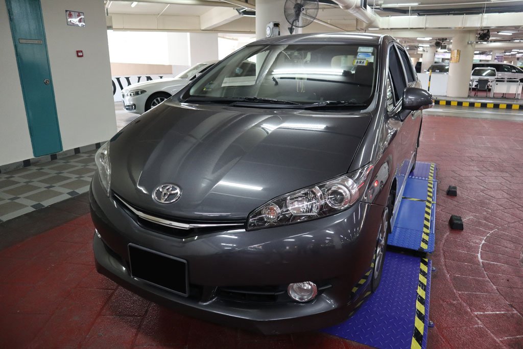 Toyota Wish 1.8 CVT