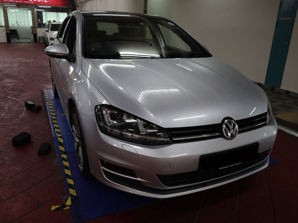 Volkswagen Golf 1.4A TSI Sunroof