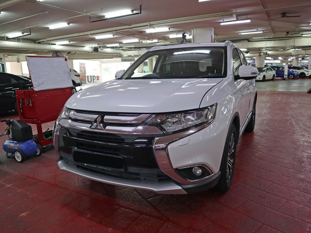 Mitsubishi Outlander 2.4A CVT Sunroof Facelift