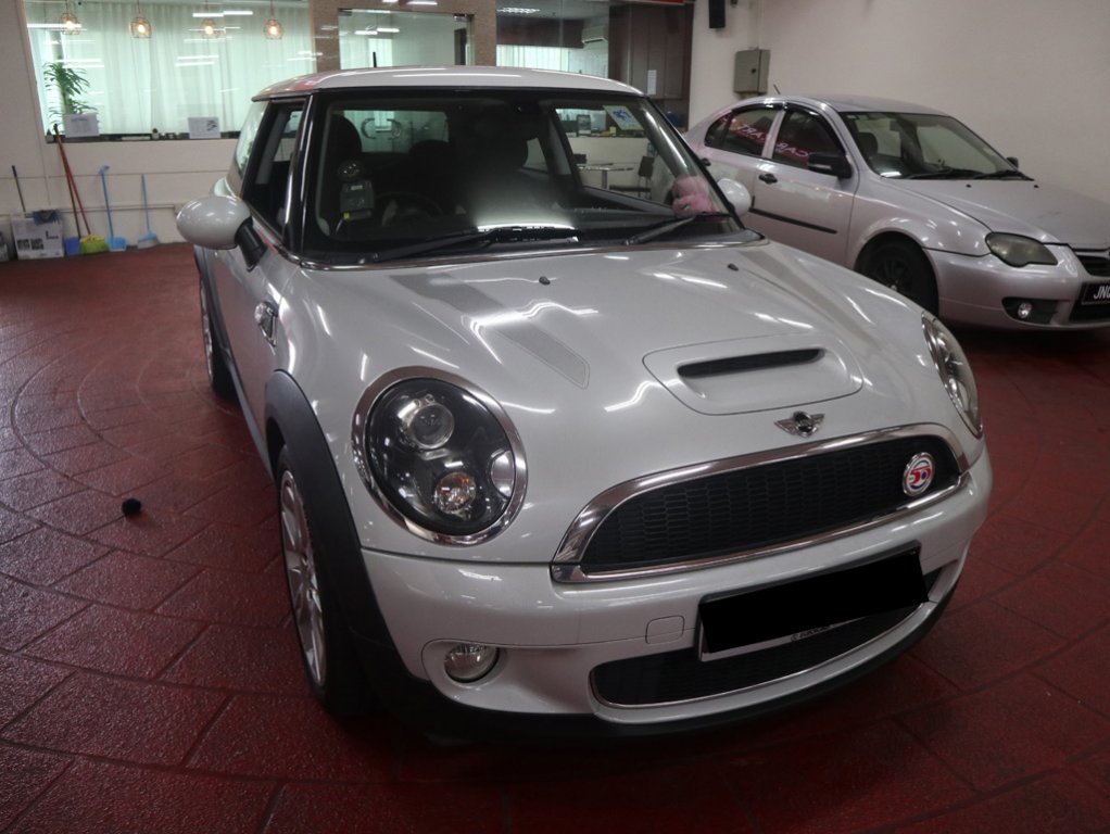 Mini Cooper S 1.6A Sunroof TC (COE till 03/2029)