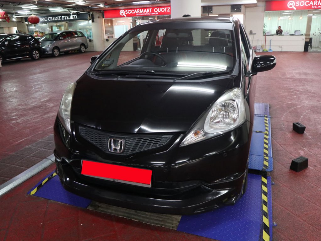 Honda Fit 1.3G A (Revised OPC)