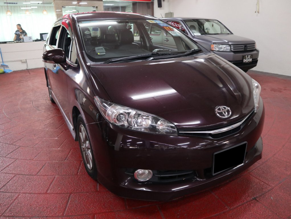 Toyota Wish 1.8 CVT