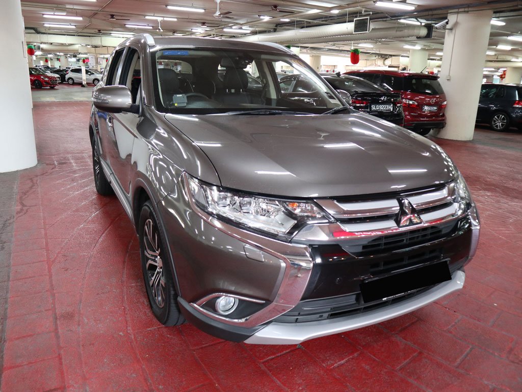 Mitsubishi Outlander 2.4A CVT Sunroof