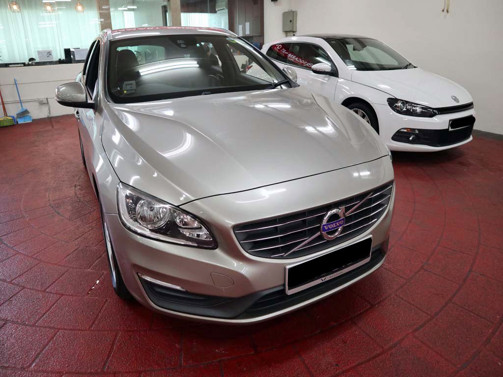 Volvo V60 D2