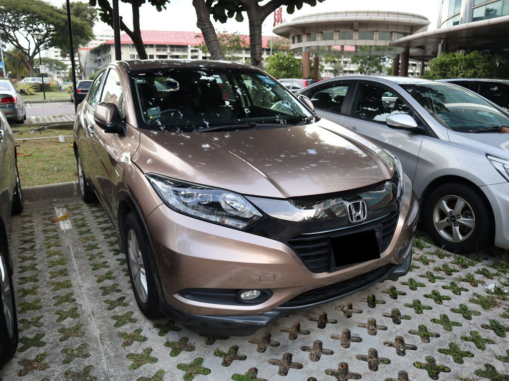 Honda Vezel 1.5A X (Hybrid)