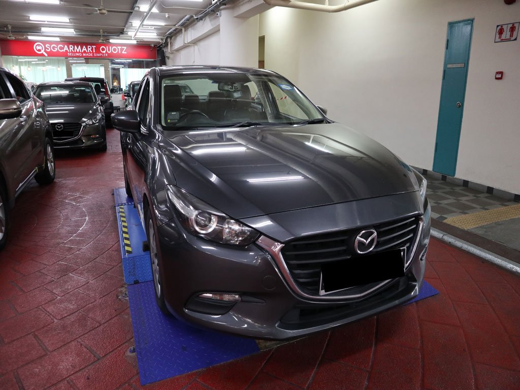 Mazda 3 Sedan 1.5A (04)