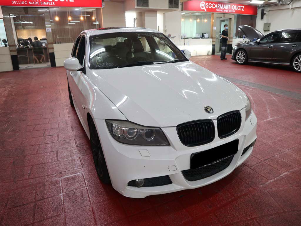 BMW 320I AT