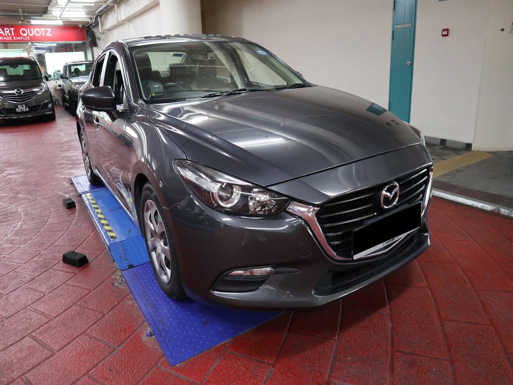 Mazda 3 Sedan 1.5A (04)