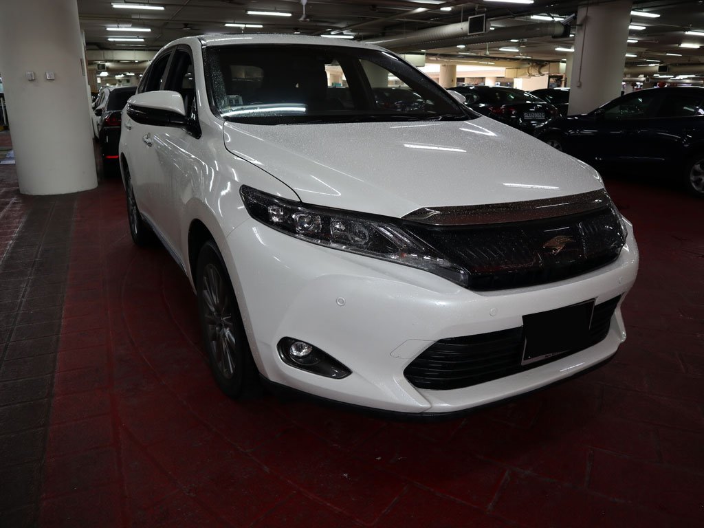 Toyota Harrier 2.0A Premium