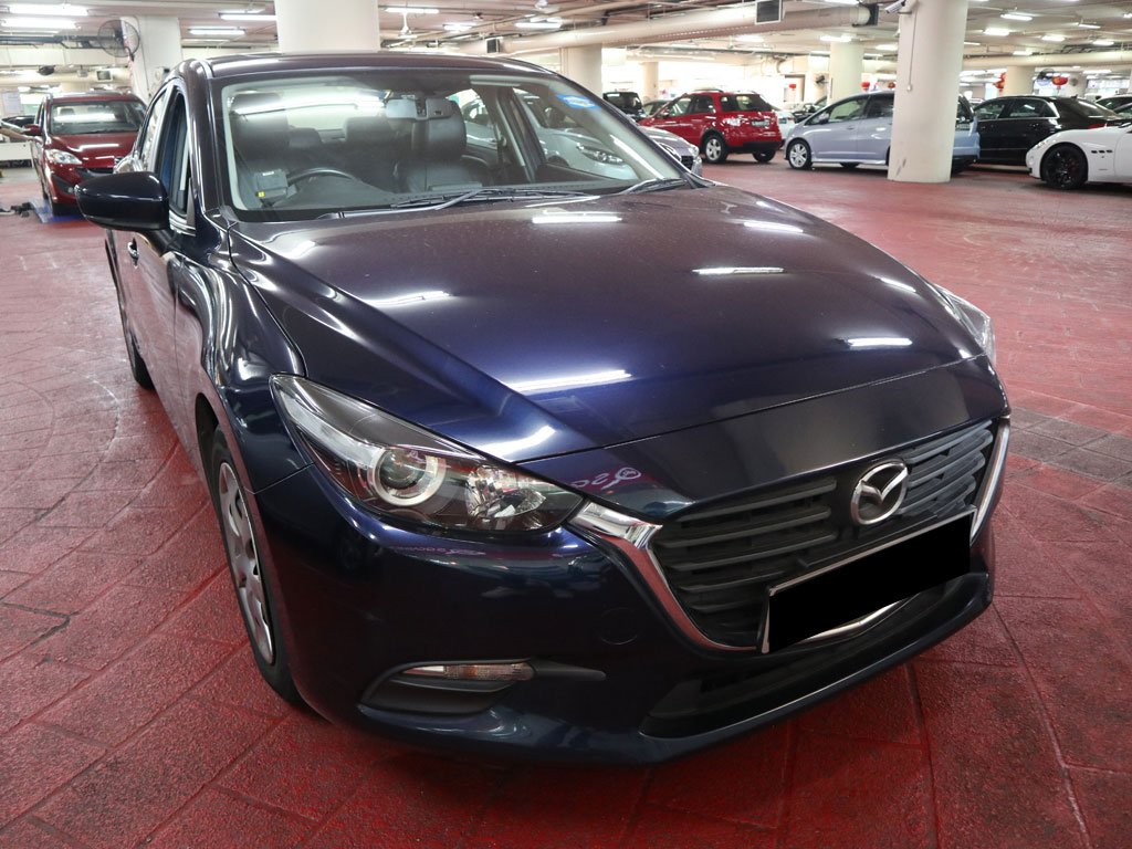 Mazda 3 Sedan 1.5A (06)