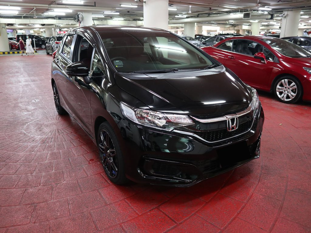 Honda Fit 1.5F Auto (Hybrid)