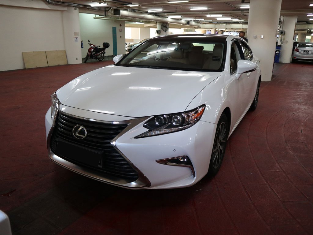 Lexus ES250 Luxury 2.5A Sunroof