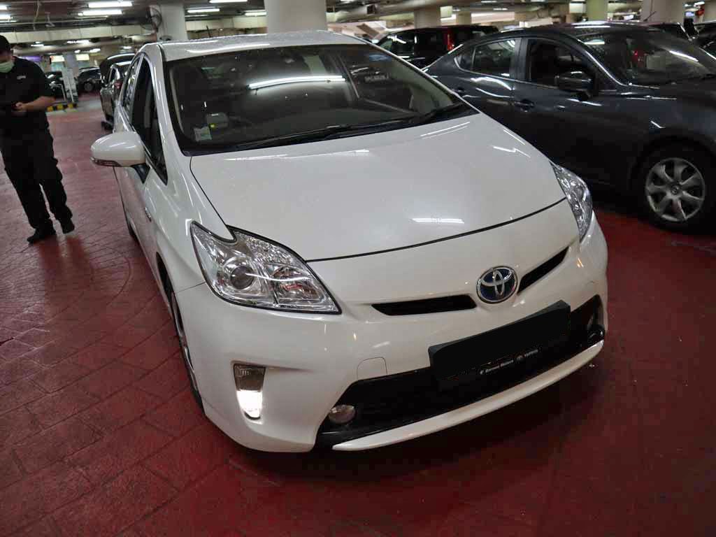 Toyota Prius CVT (Hybrid)