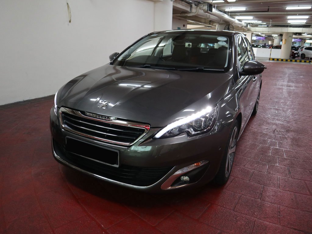 Peugeot 308 5DR Allure Puretech 1.2A Sunroof