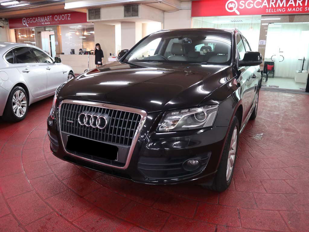 Audi Q5 2.0L TFSI QU (Panoramic Roof)