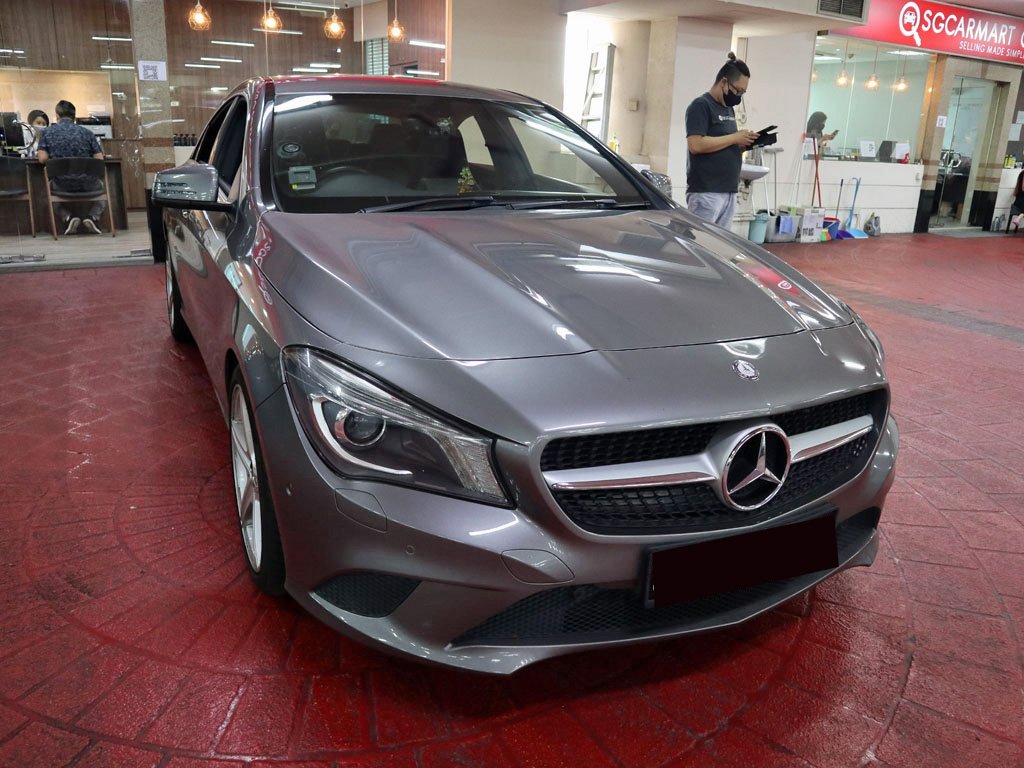 Mercedes Benz CLA180 (R18 BI)
