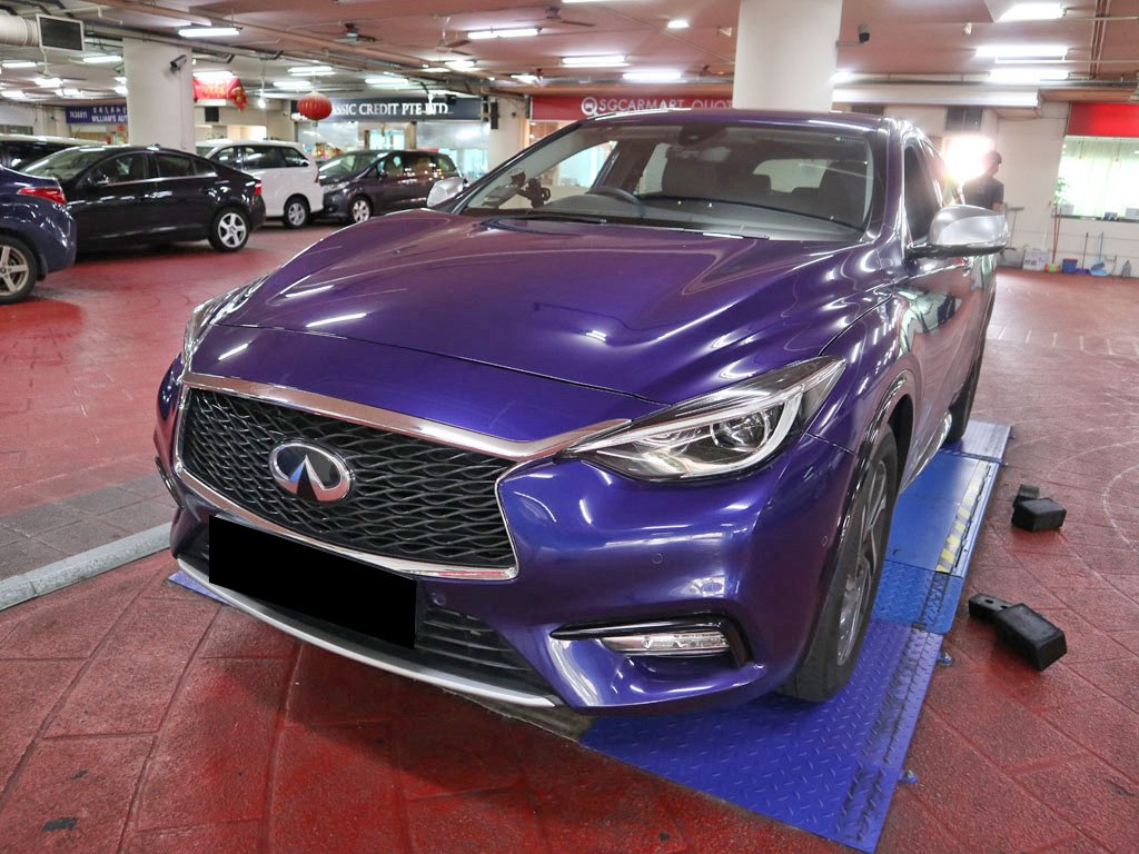 Infiniti Q30 1.5D Premium DCT