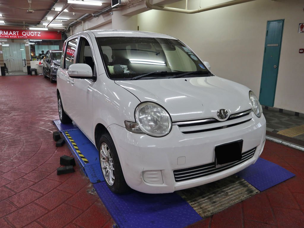 Toyota Sienta 1.5X A (COE till 07/2023)