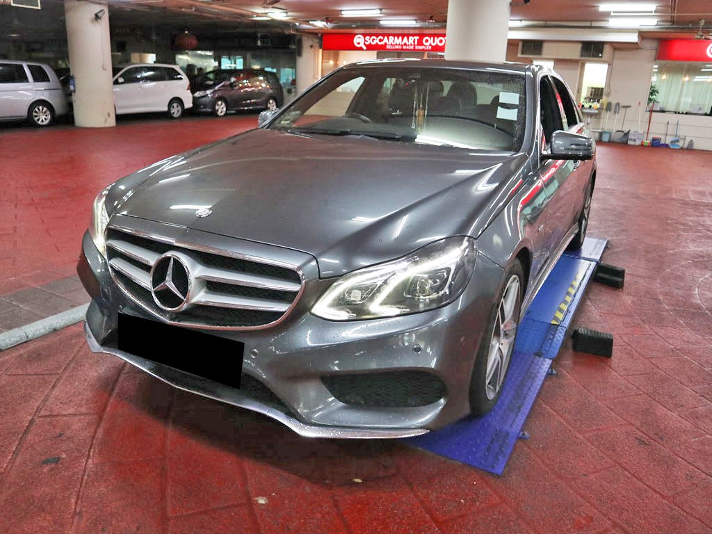 Mercedes Benz E200 Sedan Edition E (R18 LED Sunroof)