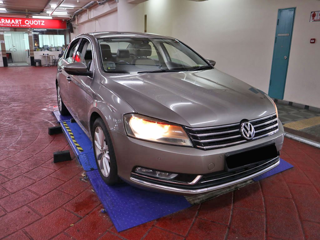 Volkswagen Passat 1.8A