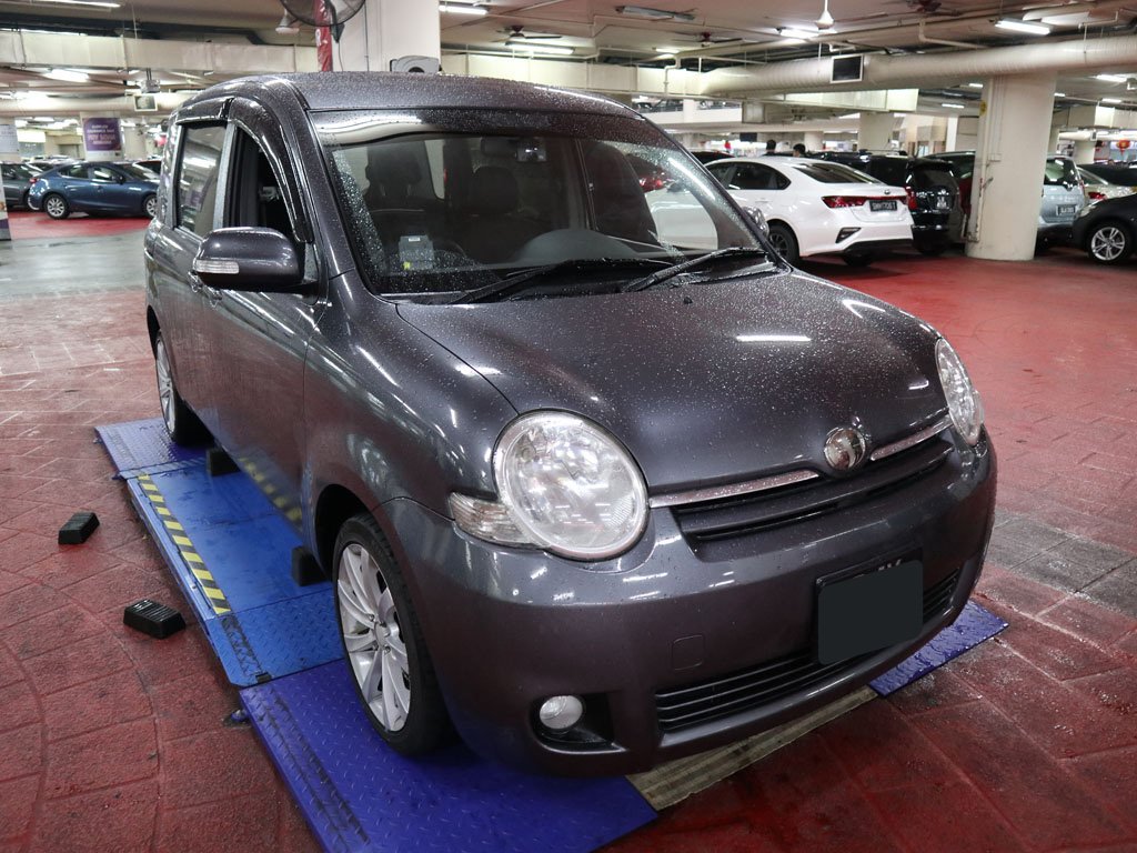 Toyota Sienta 1.5X A (COE till 01/2023)