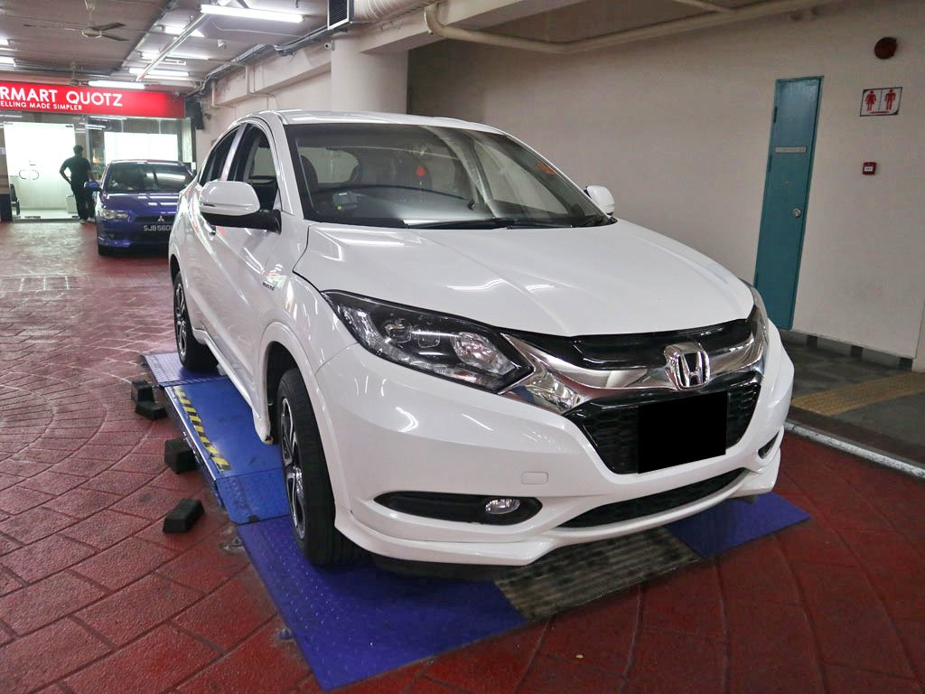 Honda Vezel 1.5X CVT (Hybrid)