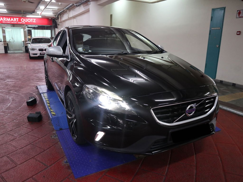 Volvo V40 T2 R-Design Sunroof