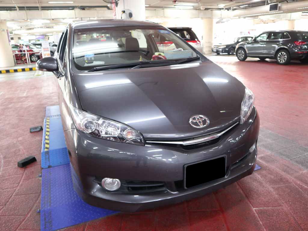 Toyota Wish 1.8 CVT