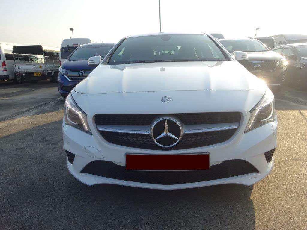 Mercedes CLA180 (R18 BI)