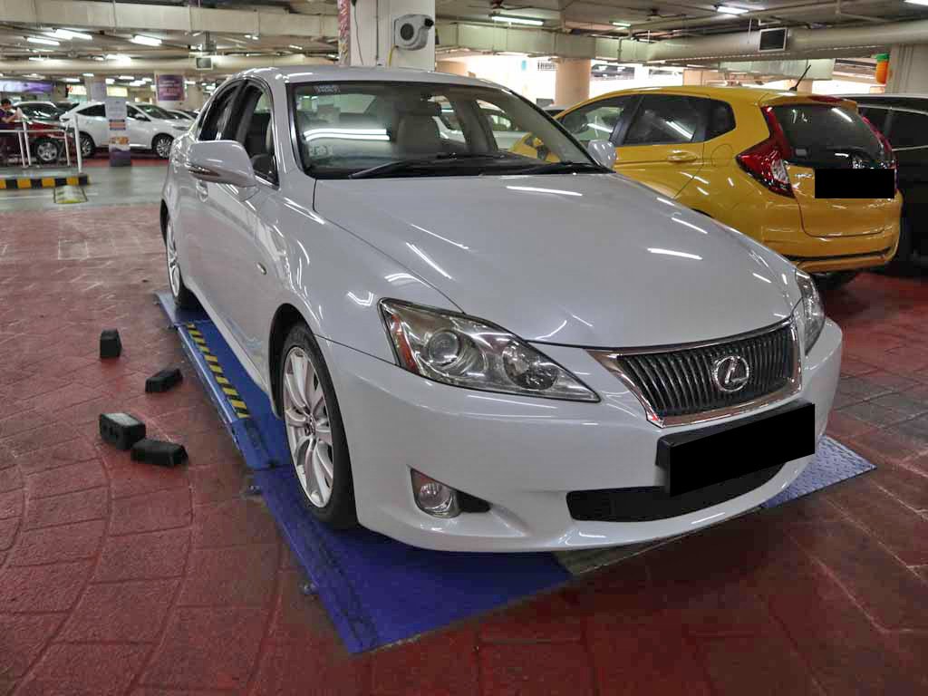 Lexus IS250 Auto STD (COE till 06/2028)