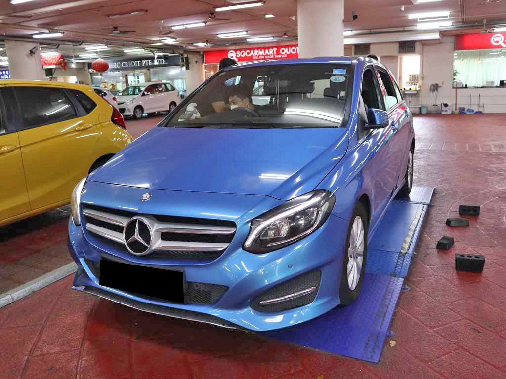 Mercedes Benz B180 Style (R16 LED)