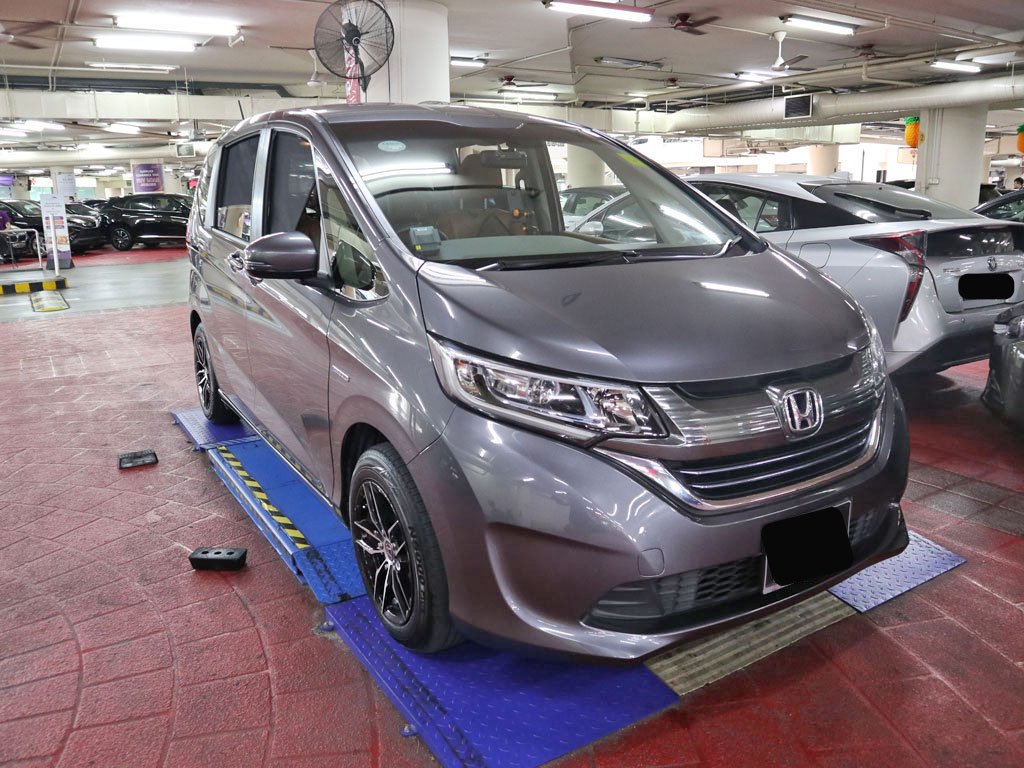 Honda Freed 1.5G A (Hybrid)