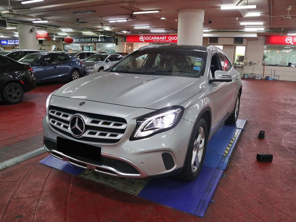 Mercedes Benz GLA200