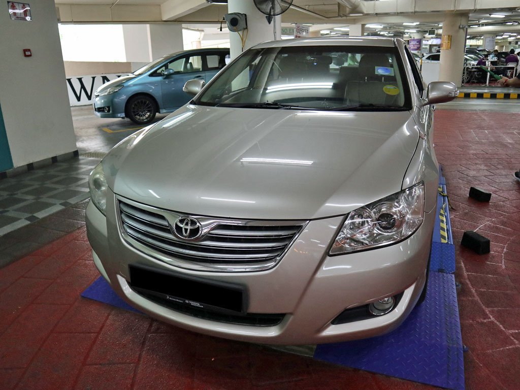 Toyota Camry 2.0A (COE till 07/2027)