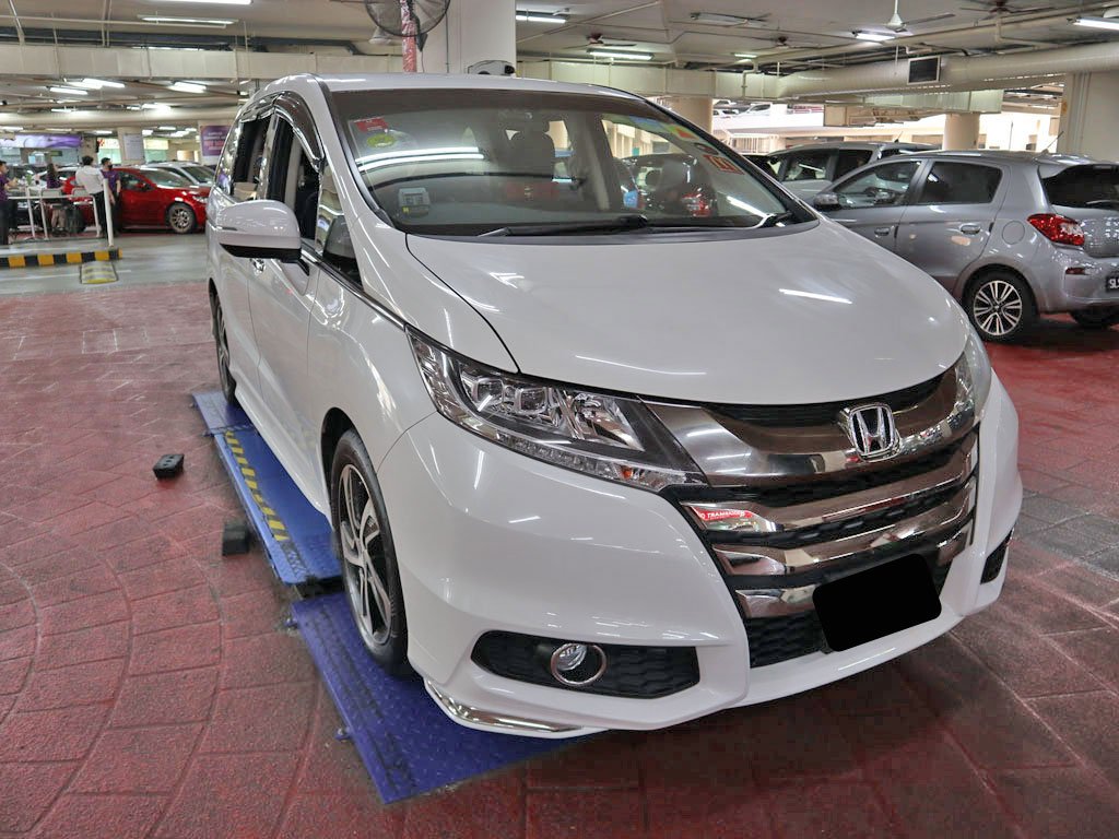 Honda Odyssey Absolute 2.4A