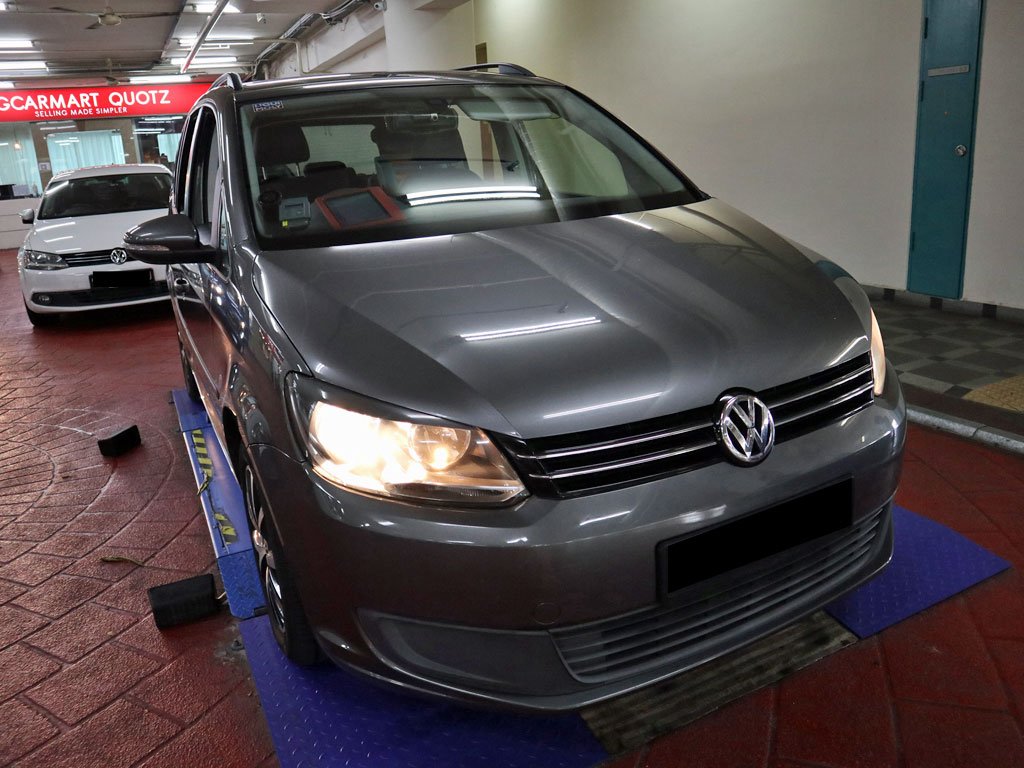 Volkswagen Touran 1.4L AT TSI