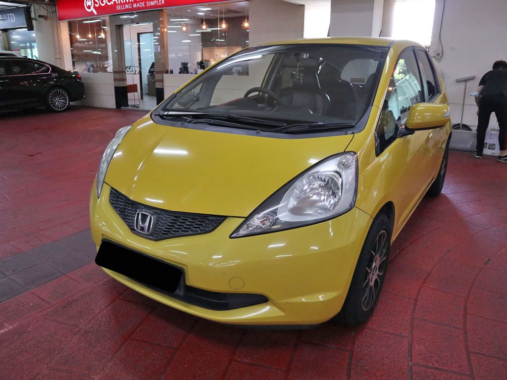 Honda Fit 1.3G A (COE till 09/2023)