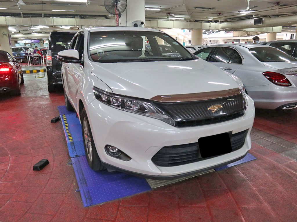 Toyota Harrier 2.0A Premium