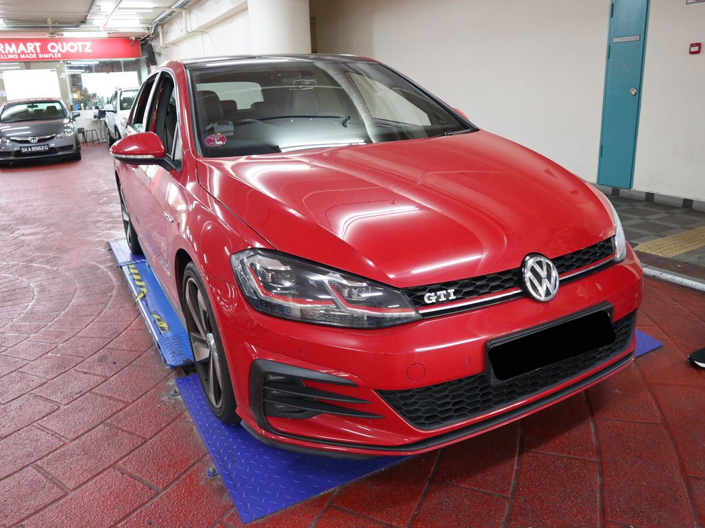 Volkswagen Golf GTI 2.0A DSG