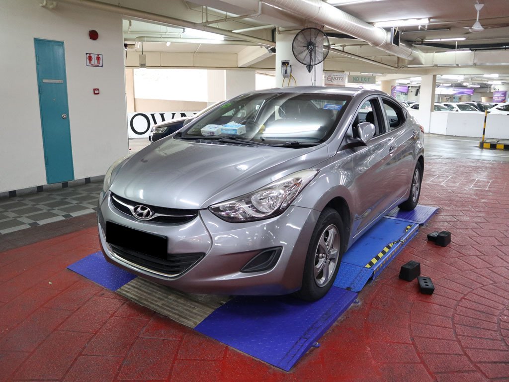 Hyundai Elantra 1.6A