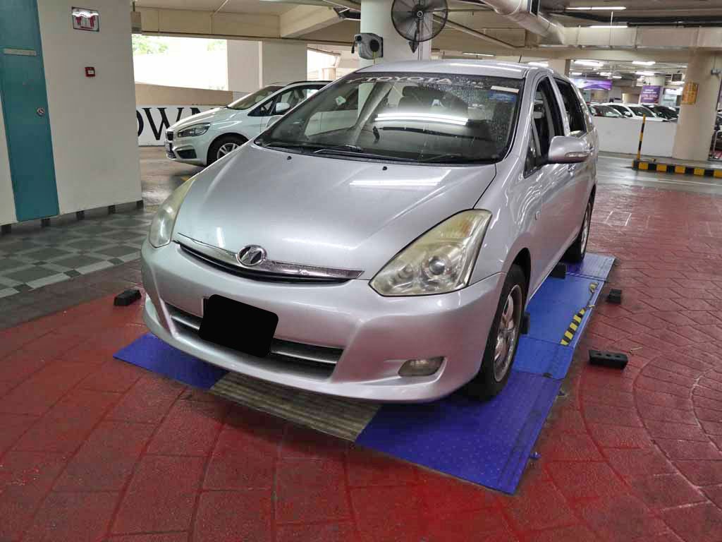 Toyota Wish 1.8XE A (COE till 05/2023)