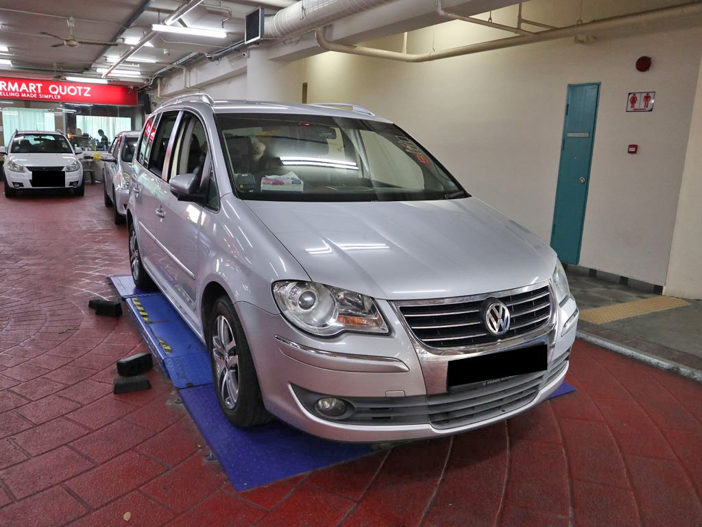 Volkswagen Touran 1.4L AT TSI (COE till 04/2025)