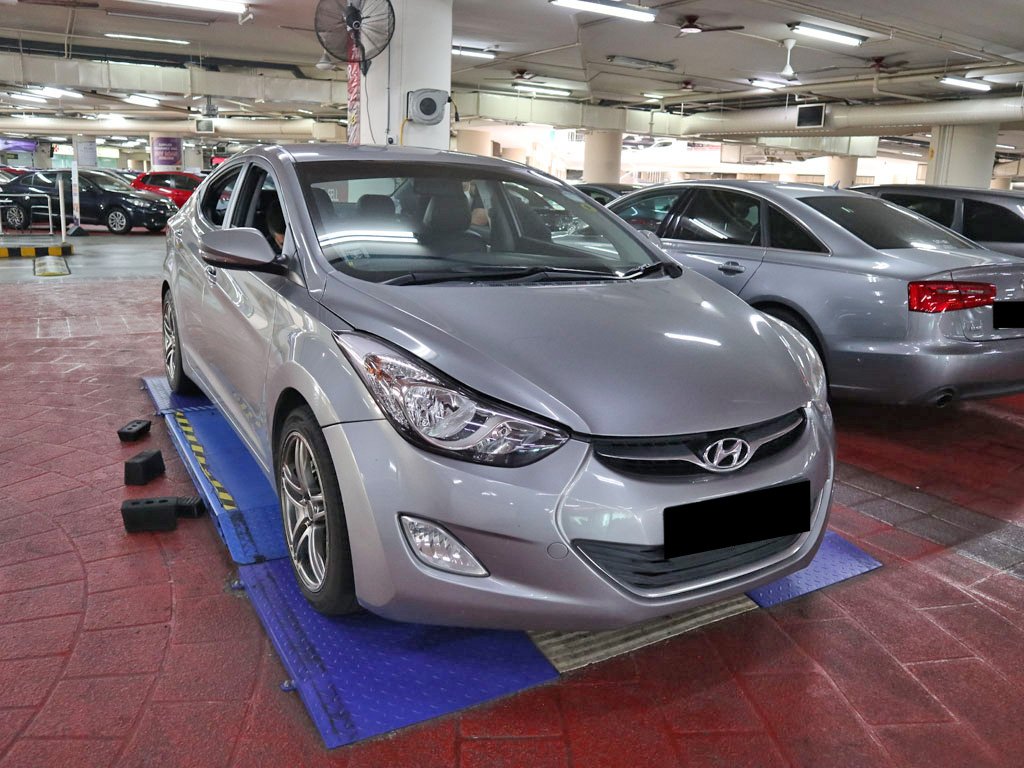 Hyundai Elantra 1.6A