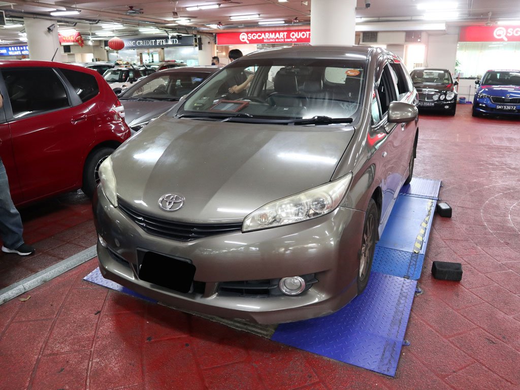 Toyota Wish 2.0A (COE till 12/2024)