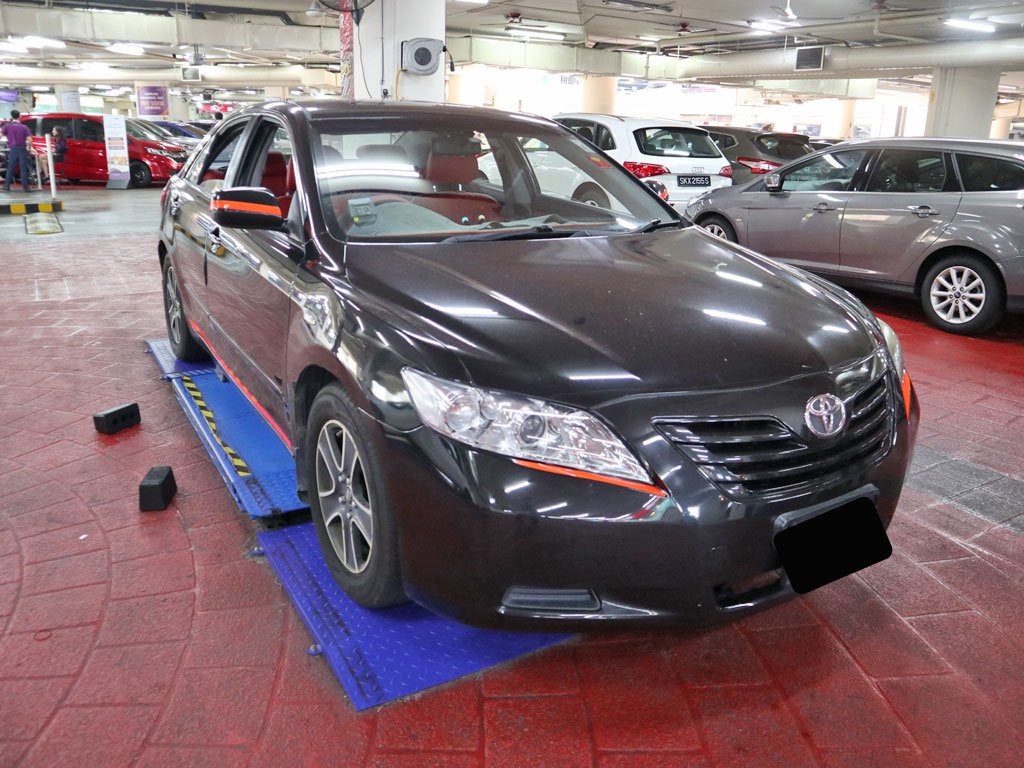 Toyota Camry GL 2.4A (COE till 03/2029)