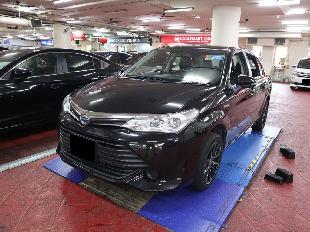 Toyota Corolla Axio 1.5A (Hybrid)