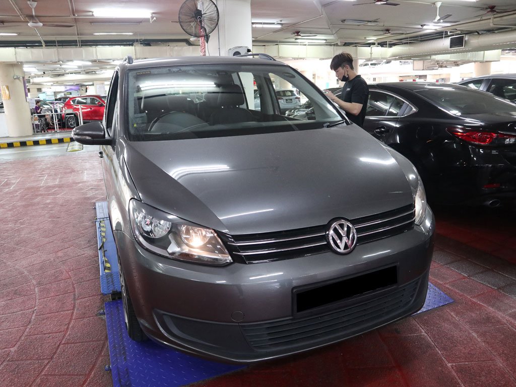 Volkswagen Touran 1.4L AT TSI