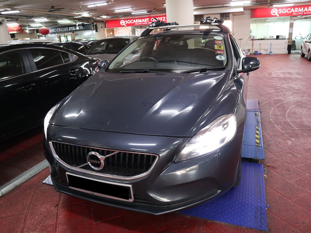 Volvo V40 T2 (A)