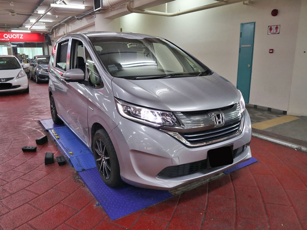 Honda Freed 1.5G A (Hybrid)