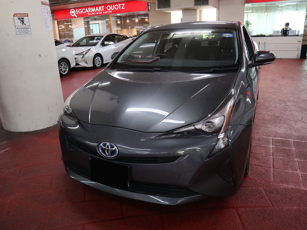 Toyota Prius 1.8S CVT (Hybrid)